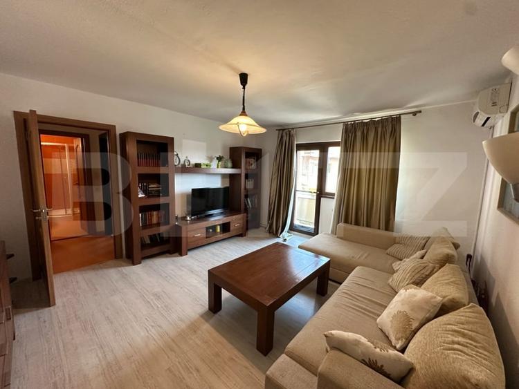 Apartament cu 2 camere semidecomandat, mobilat în Cetate