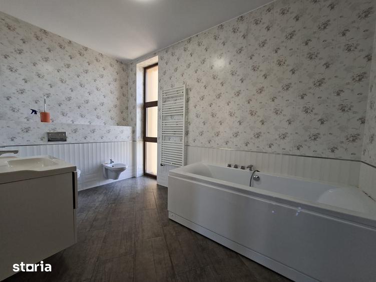 Casa/Vila De Inchiriat In Borhanci - 11