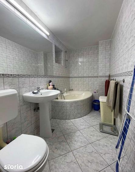 Garsonieră în Titan