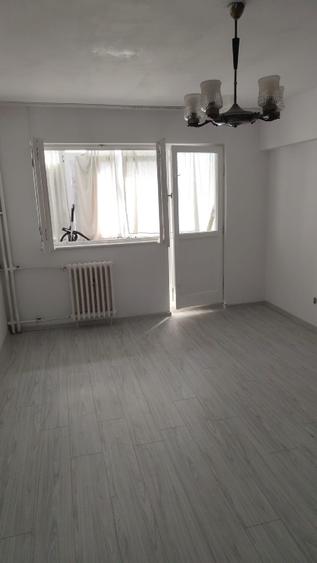 Vanzare - Apartament 3 camere - zona Bld Republicii - 12