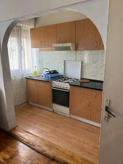 Proprietar- Inchiriez apartament situat pe strada Aluni?ului - 7