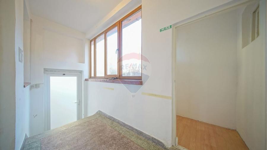 COMISION 0 Casa cu potential excelent, teren 446 mp, Strada Fanionului - 18