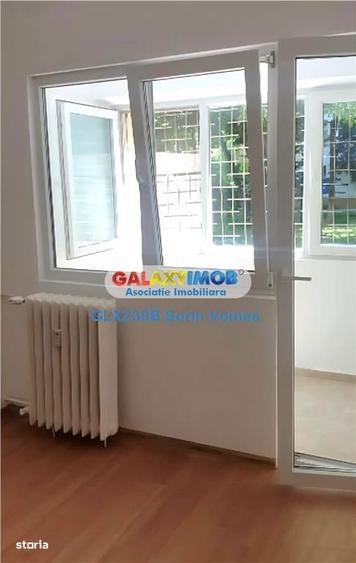 Apartament cu 4 camere decomandat, mobilat în Tei