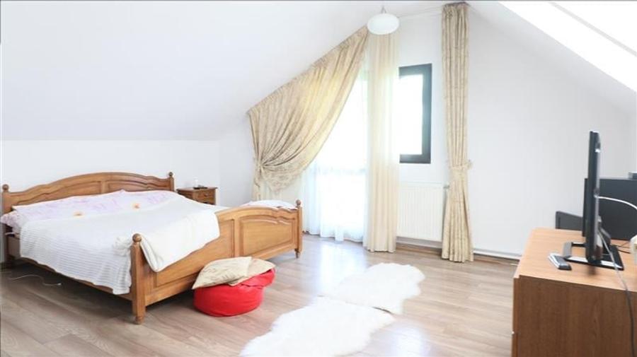 Vila individuala in Barnova 3 camere, 1000 mp teren, curte superba amenajata, ga - 11