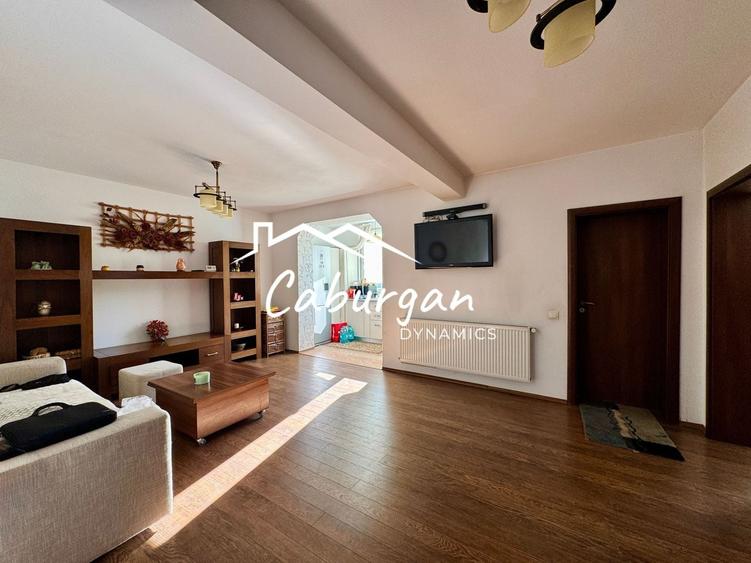 Apartament cu 3 camere semidecomandat, mobilat în Turnișor