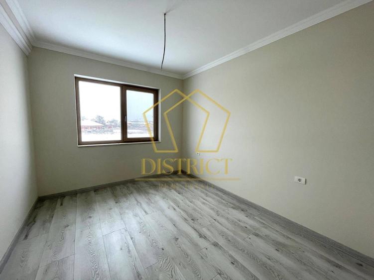 Casa despărțită prin garaj cu 5 camere | Giroc - 8