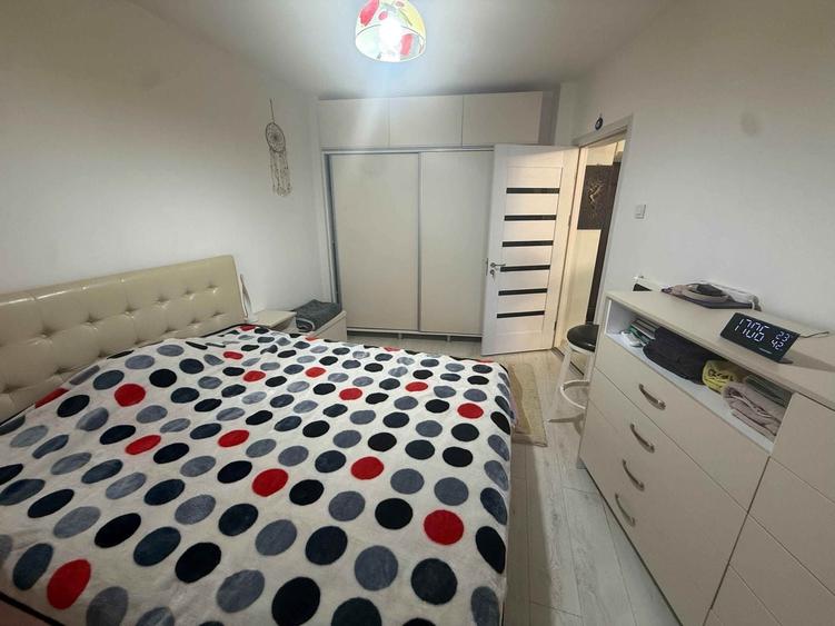 De vânzare apartament 3 camere Zona Centrala et 1 la cheie - 6