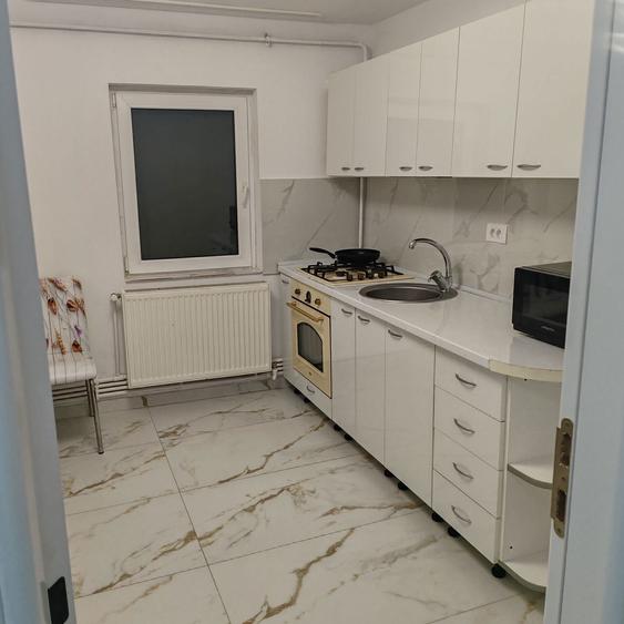 Inchiriez apartament - 1