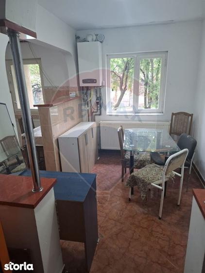Apartament cu 3 camere de inchiriat - 1