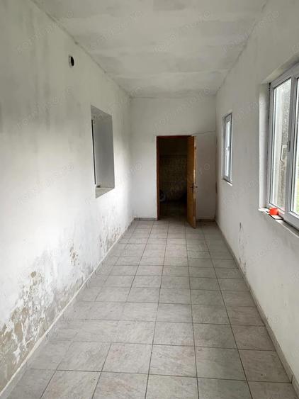 Casa individuala in Otelec - 2,518 mp teren - 2 fronturi stradale - 10