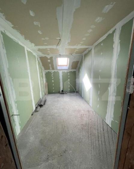 Apartament cu destinatii multiple, semifinisat, 227 mp, zona - 17