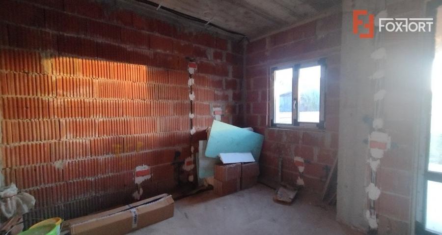 Duplex 5 camere, Becicherecu Mic - Garaj, terasa, Interior la Rosu - 10