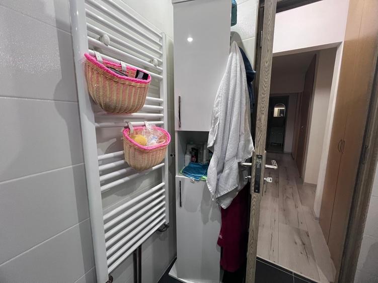 Apartament 4 camere,et 3, zona Liceul Auto - Deva - 9