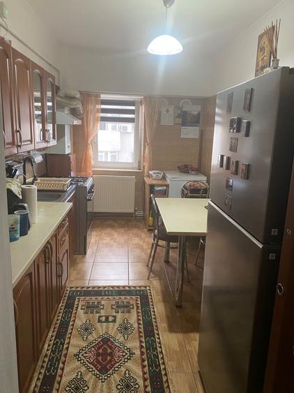 Apartament 2 camere decomandat, zona KM 5 - 6