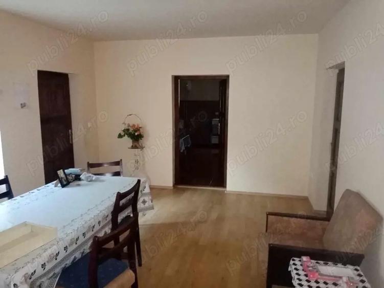 Casa complet renovata ?i utilata Varzarii de Jos (2 km de Va?cau) + Teren agricol inclus - 7