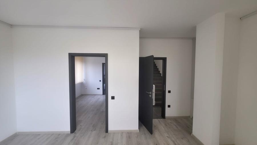 Spatiu Premium in Duplex pentru birou: 6 Camere, Infrastructura IT, Parcare - 7