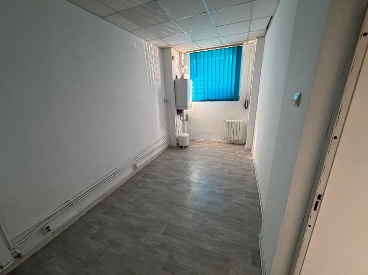 Spațiu comercial central de închiriat - 6