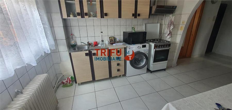 Apartament cu 2 camere decomandat, mobilat în Cetate