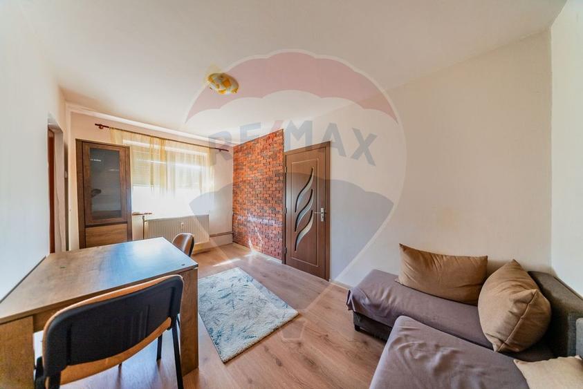 Apartament cu doua camere de inchiriat in zona Intim - 1