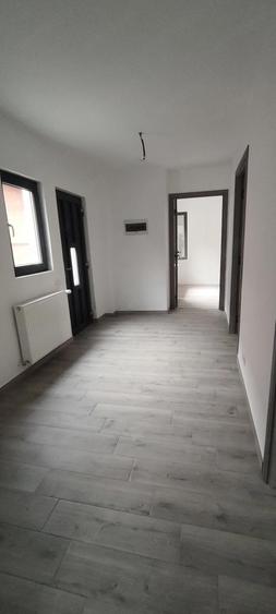 casa de vanzare in Deta - 4