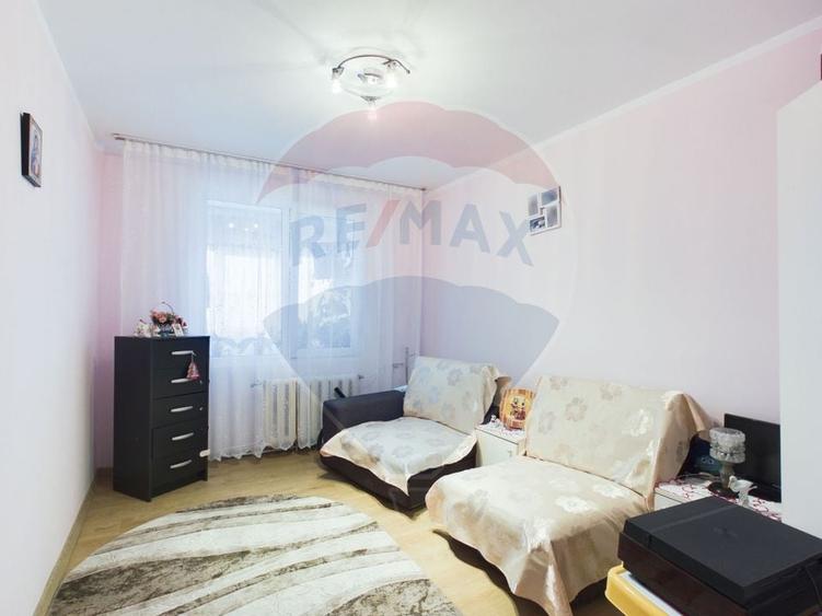 Apartament cu 4 camere de vanzare in Rahova, 90mp - 1