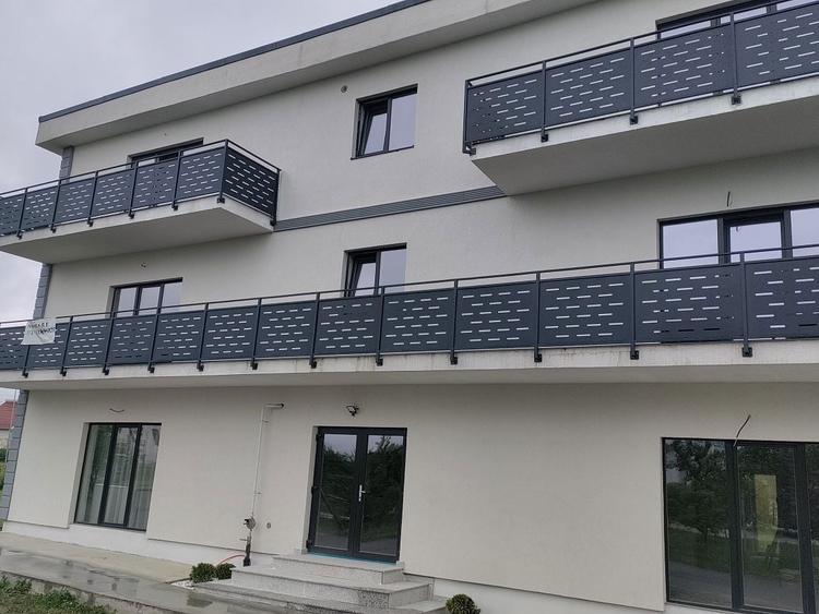 Vand apartamente,zona Uzina de apa! - 1