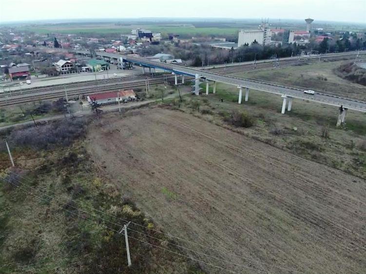 Oportunitate investitie, teren 11800 mp de vanzare,  25 km de la CB - 3