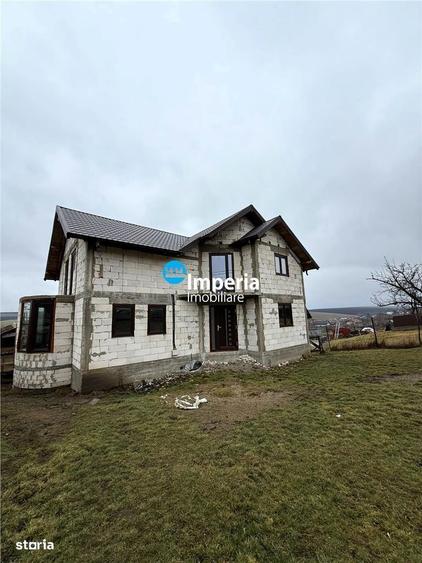 Casa individuala la gri, P+1+POD, 150 MP + 1000 mp teren, Bogonos - Le - 1