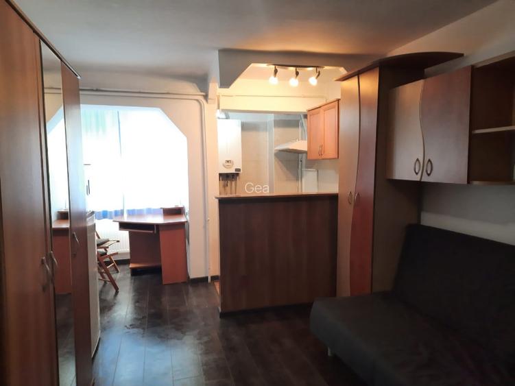 Proprietar inchiriez garsoniera Galata