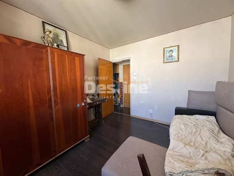 Apartament 3 camere decomandat - 2 bai - etaj 7/8 in zona Vitan - 10