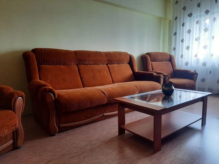 Proprietar vand apartament, 2 camere decomandat, Centrul Civic, Bld. Grivitei bloc ONIX, mobilat, etaj 5/8, suprafata totala 54,50 mp - 1