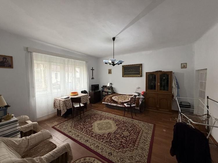 Casă cu 4 camere în Ultracentral