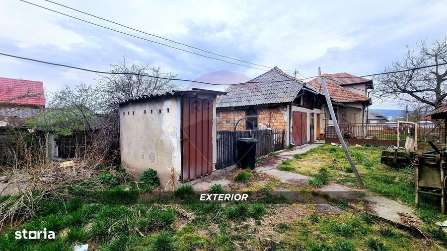 Casa din caramida cu teren generos de 2460 mp si anexe, in Borlesti - 10