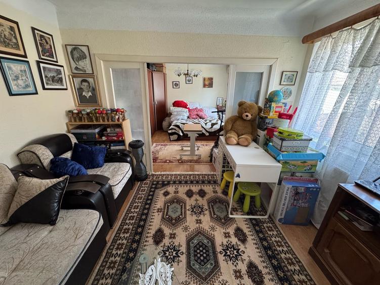 Casa la sol, 180 mp teren /11m, locuibila, centrala gaz, Coiciu zona Institut - 9