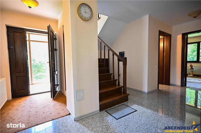 FILM!Refugiu elegant,cadru natural rar, vecinatati discrete,1.700 mp d - 19