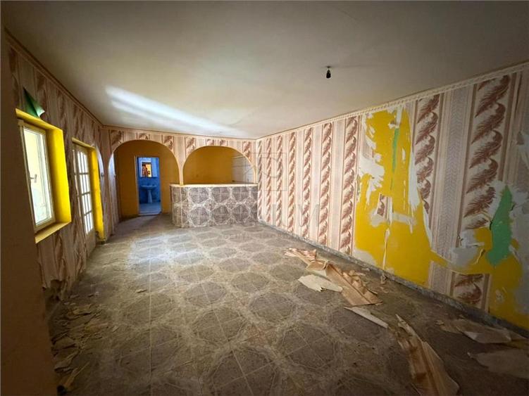 BRAYTIM - CASA CU CURTE - P+1E+POD - BALCOANE - CURTE SPATIOASA - 1