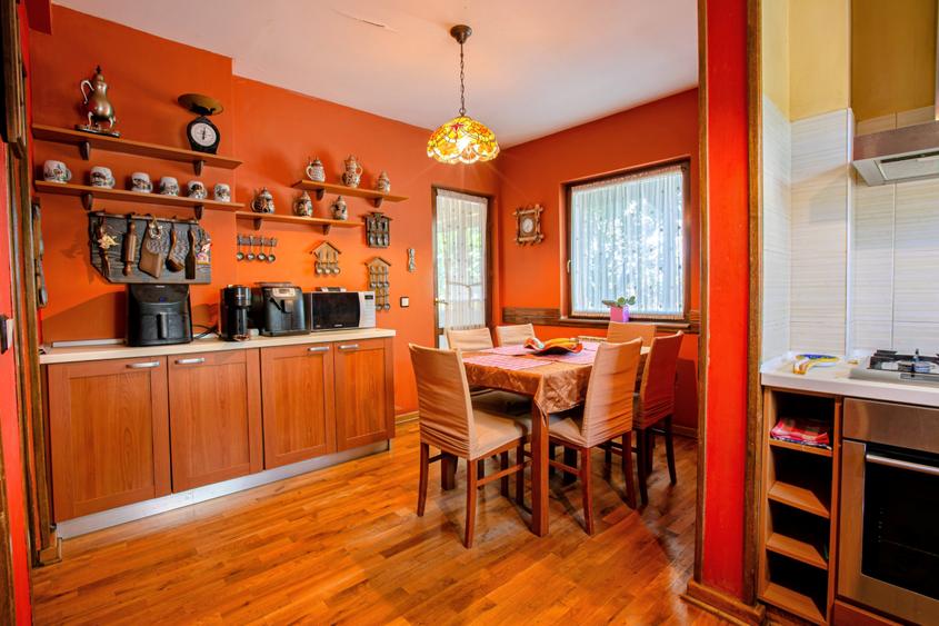 Vilă S+P+M, 2 fronturi stradale, ideală locuit/birouri/clinică, grădiniță, etc - 8