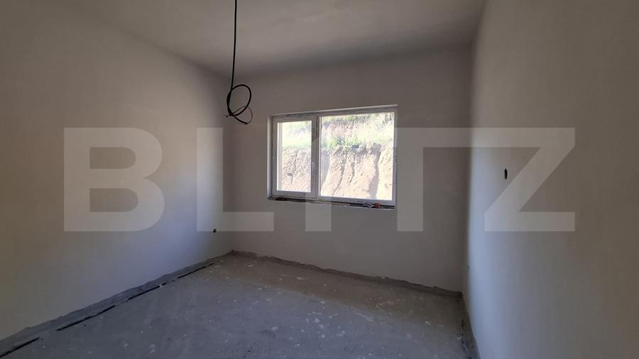 Casa pe un nivel, cu teren 2997 mp, panorama superba,Suceagu - 16