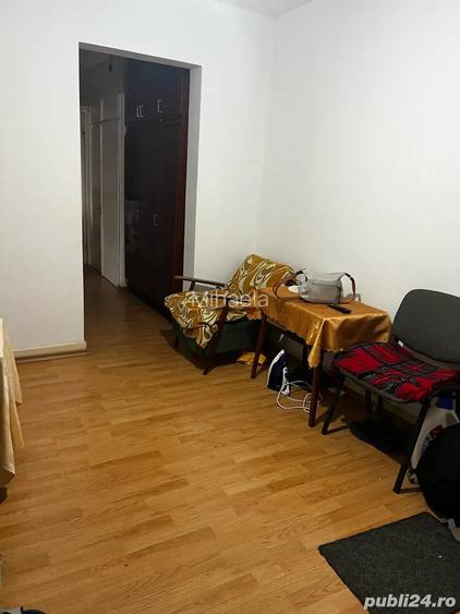 Vand apartament 3 camere decomandat Vand apartament 3 camere decomandat