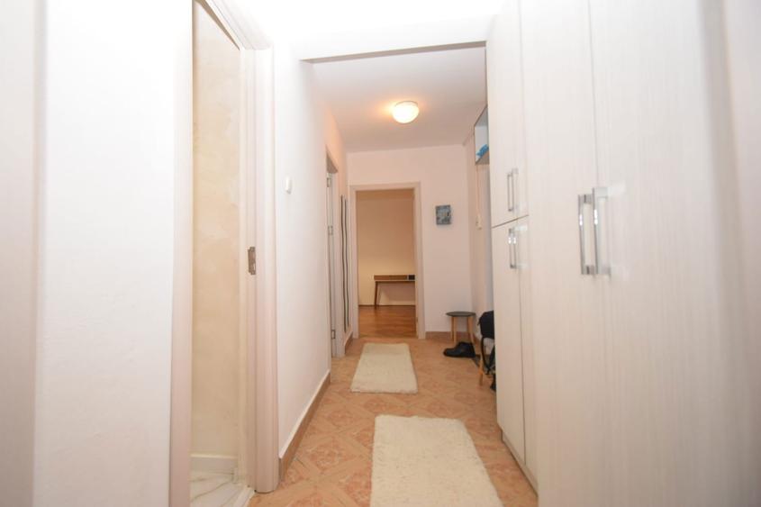 Inchiriez apartament direct proprietar - 2