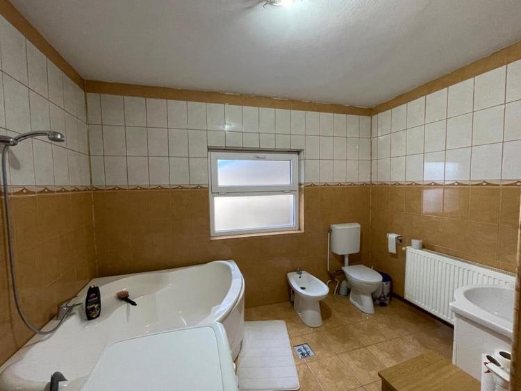Casa P+1 cu spatiu comercial inclus si teren de 312mp in zona Brestei - 16