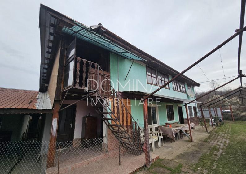 Casa P+1 situata in comuna Ciuperceni - 1