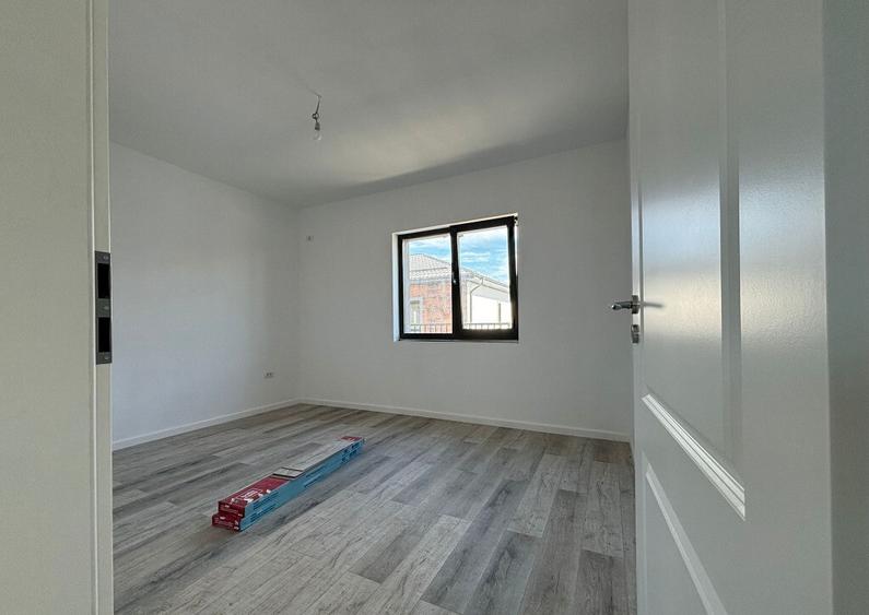 Casa singulara , 4 camere, gata de mutat, Bragadiru - 14