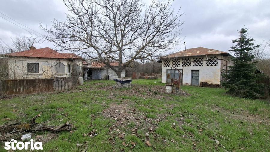Casa de renovat cu teren 2570 mp in loc. Teiu jud. Arges - 7