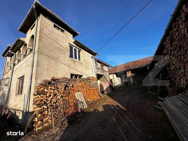 Casa cu 4 camere,baie, bucatarie,anexe.pivnita teren 2500 mp - 8