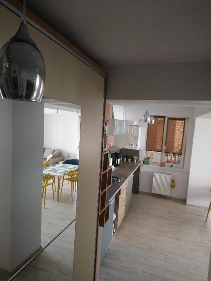 Mamaia ,de vanzare apartament 2 camere zona cluburi - 5