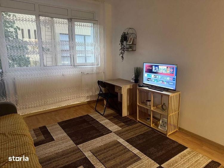 Ofer spre inchiriere ap 1 camera Podu Ros - 2