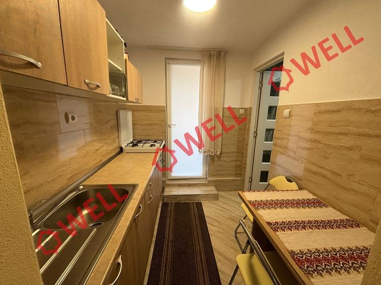 Casă cu 2 niveluri de vânzare în Mărtineni, la drumul principal! - 8