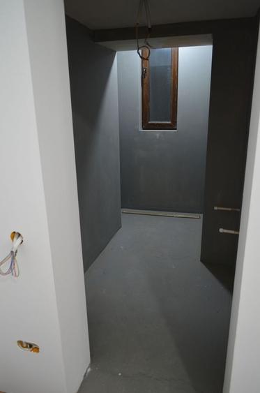 Apartament renovat in zona centrala - 11