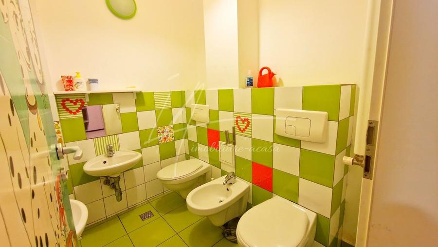 Apartament cu 5 camere si curte de 358 mp. - 17